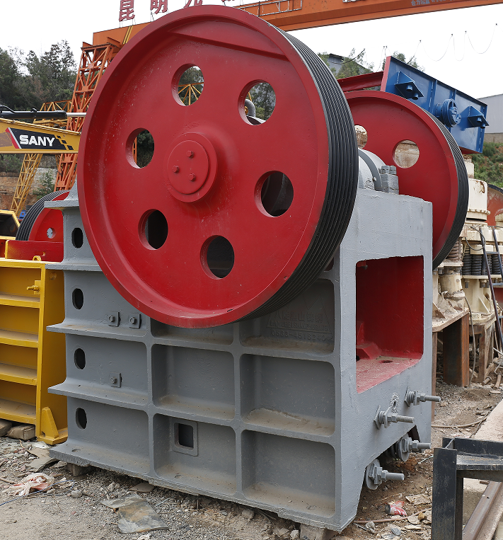 ใช้หินบด Jaw Crusher EP250 * 400 สำหรับการขุด / การก่อสร้าง