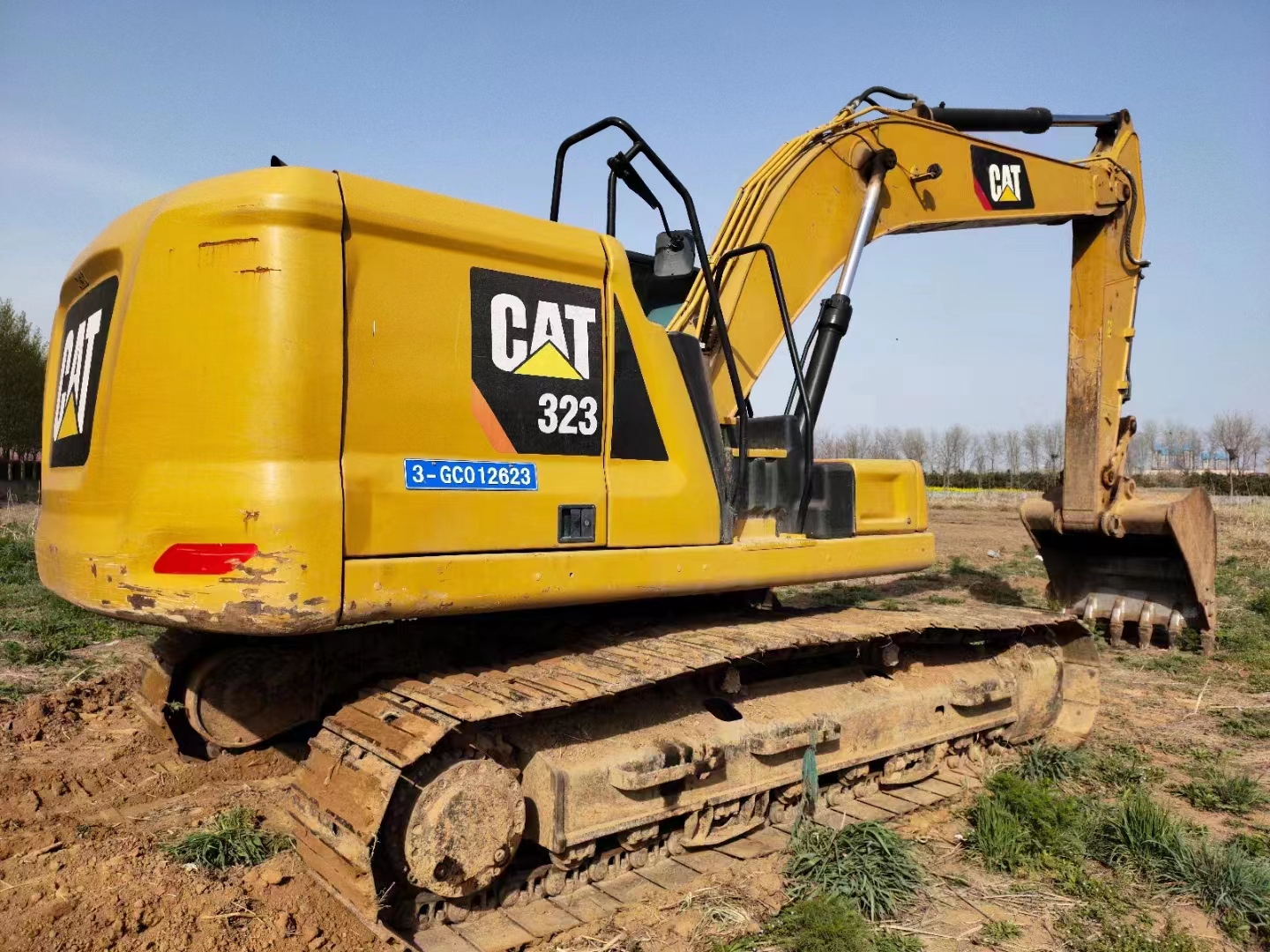 รถขุดตีนตะขาบ CAT320 323 มือสอง 